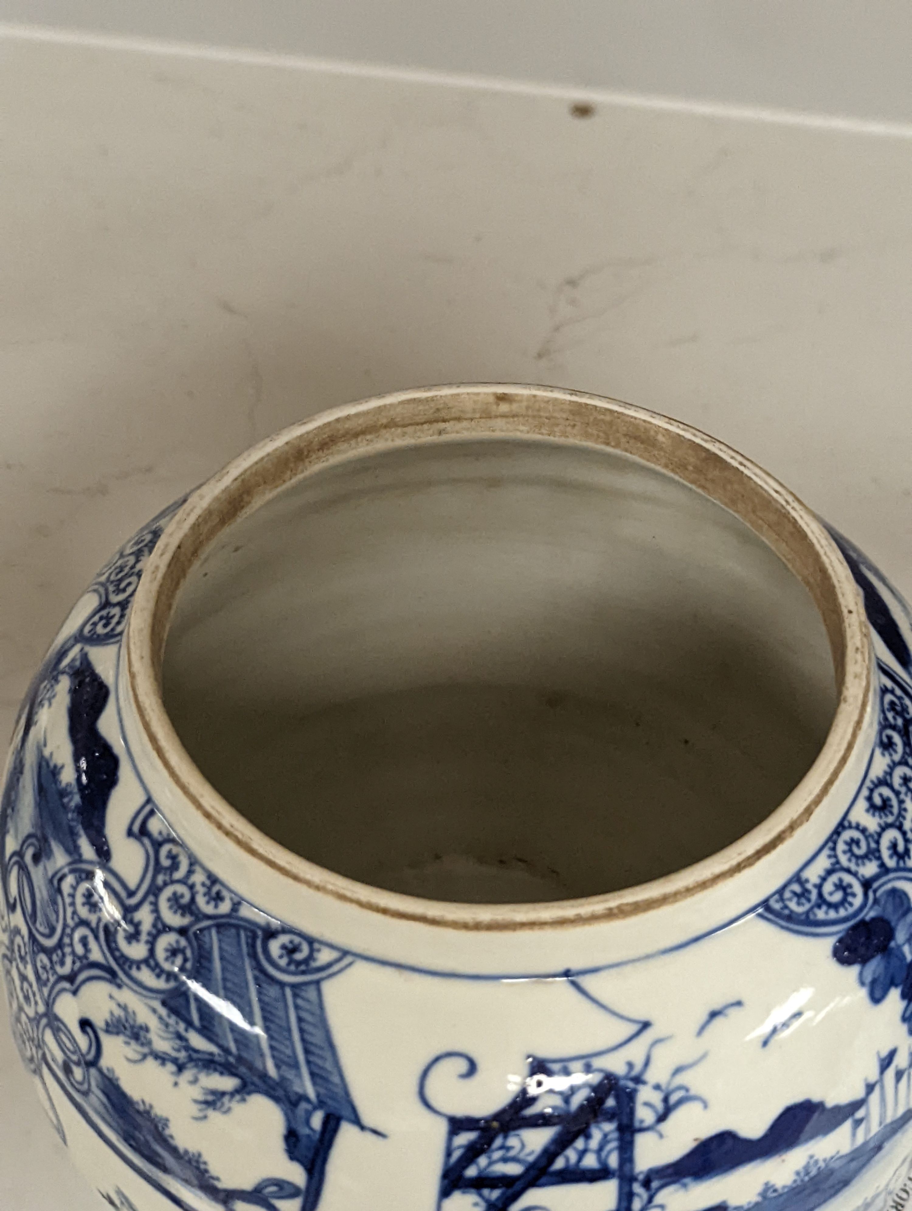 A large Chinese blue and white wine pot, 20cm